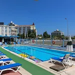 Hotel Sunset Village