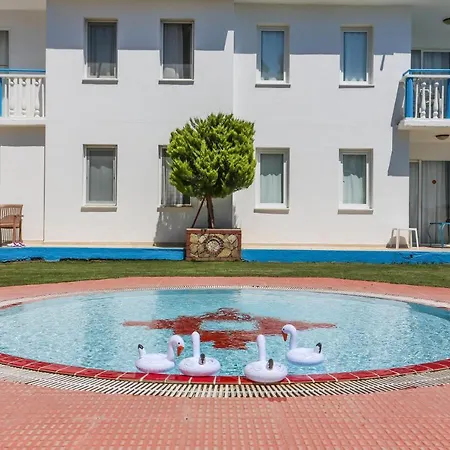 Sunset Village Otel