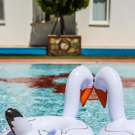 Sunset Village Hotel 2*