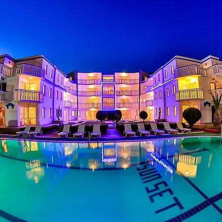 Sunset Village Szálloda 2*
