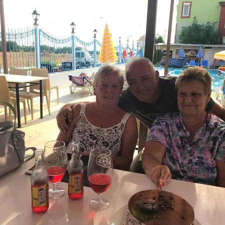 Hotel Sunset Village